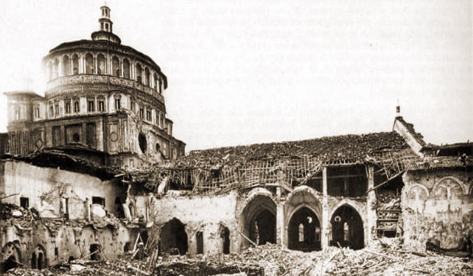 The refectory and the right side of the church after the bombing, 1943